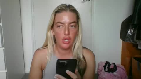 rubyredxxxoxxx online show from December 26, 1:32 pm