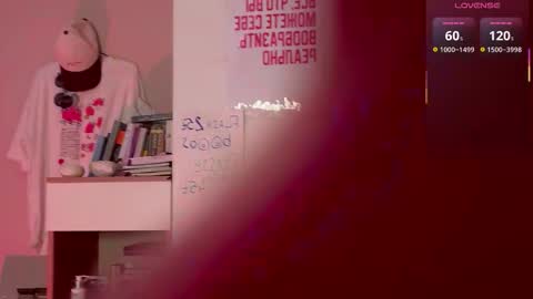 Mary online show from February 12, 3:37 pm