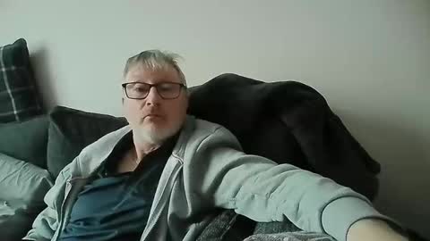 Snapshot of rusty69x chatting on December 30, 9:27 am rusty69x online show from December 30, 9:27 am