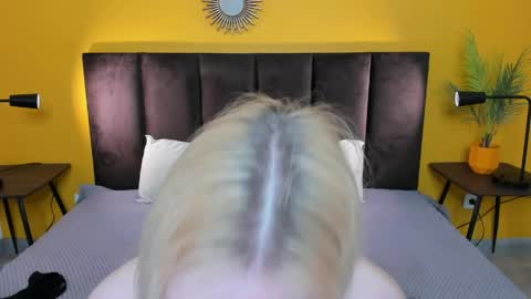 ruthbryant online show from May 16, 1:24 am