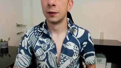 Andrew C. online show from June 26, 9:42 pm