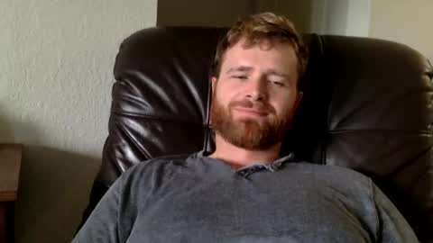 Snapshot of ryanoliver83 chatting on January 18, 6:32 pm Ryan Oliver online show from January 18, 6:32 pm
