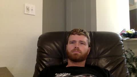 Snapshot of ryanoliver83 chatting on January 5, 4:58 am Ryan Oliver online show from January 5, 4:58 am