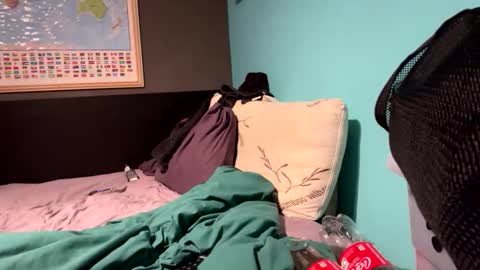 ryanscott2801 online show from May 18, 1:26 am