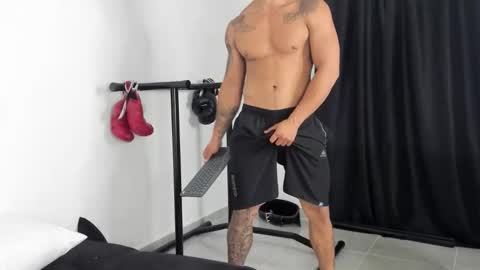 ryanwhite3 online show from November 13, 2:03 am