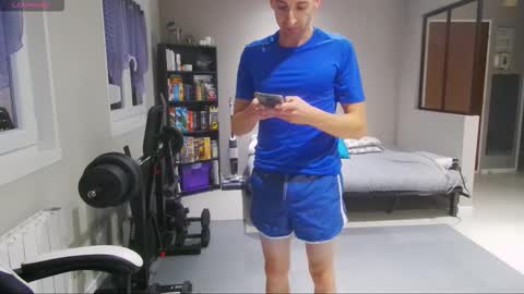 Snapshot of ryukukamifr chatting on September 22, 7:56 am Ryuk FR online show from September 22, 7:56 am