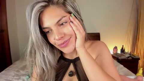 Leslie Beltrn online show from October 28, 5:08 am