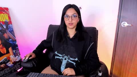 Val online show from April 5, 5:26 am