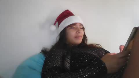 Snapshot of saavaghechick chatting on December 6, 9:40 pm Jeane online show from December 6, 9:40 pm