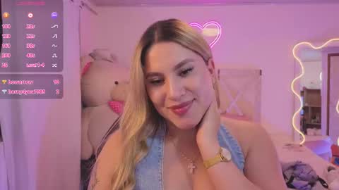 saaya_tay online show from February 20, 7:43 am