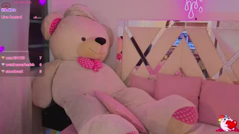 saaya_tay online show from February 5, 7:01 am