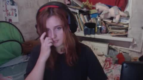 Snapshot of sabochka888 chatting on October 21, 7:02 am sabochka888 online show from October 21, 7:02 am