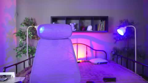 Snapshot of sabrina_bloom_ chatting on October 22, 1:24 pm sabri online show from October 22, 1:24 pm