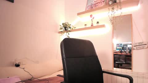 S A B R I N A  online show from April 7, 5:37 pm