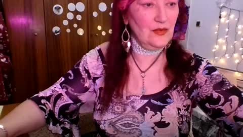 SabrinaXlovess online show from April 2, 6:15 pm