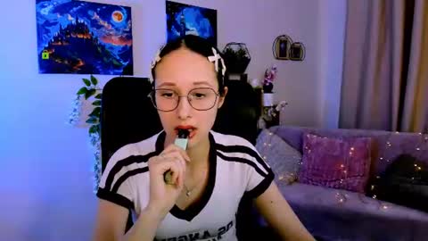 your best girl online show from July 21, 8:38 am