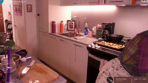 Safa online show from December 18, 8:48 pm