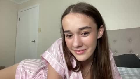 urs xxx content in my bio online show from May 6, 8:09 am