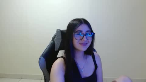 Sahaliefox  online show from January 12, 6:59 pm