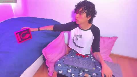 saint_dark online show from November 25, 2:38 pm