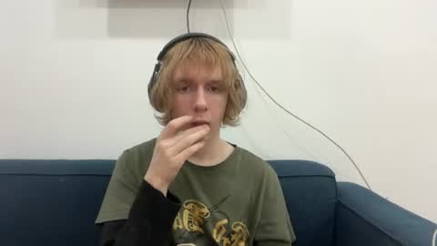 saintfawn online show from August 5, 4:26 pm