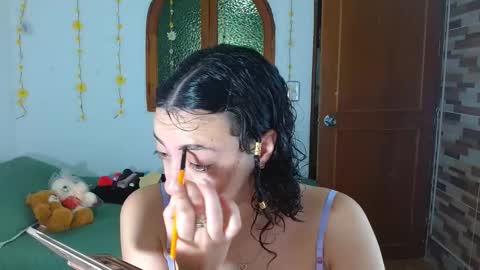 Snapshot of sajecrismaa chatting on October 21, 5:27 pm crisma online show from October 21, 5:27 pm