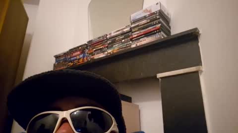 Cluuter online show from April 12, 3:10 am