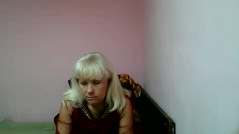 Snapshot of sakura_blonde chatting on February 24, 3:31 pm sakura_blonde online show from February 24, 3:31 pm