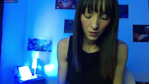 Sakura Skinny online show from December 18, 3:33 pm