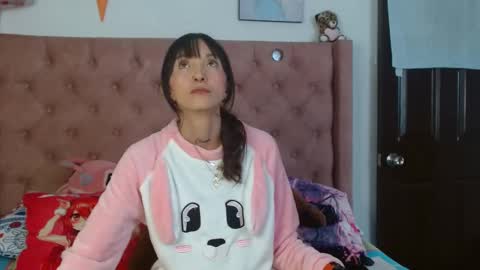 Sakura Skinny online show from March 5, 3:40 pm