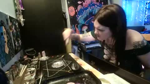 salemsslut online show from February 7, 2:04 pm