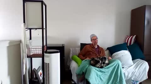 Snapshot of salis1981 chatting on March 4, 6:50 pm salis1981 online show from March 4, 6:50 pm