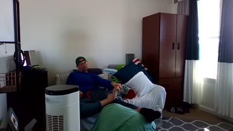 Snapshot of salis1981 chatting on March 7, 10:32 pm salis1981 online show from March 7, 10:32 pm