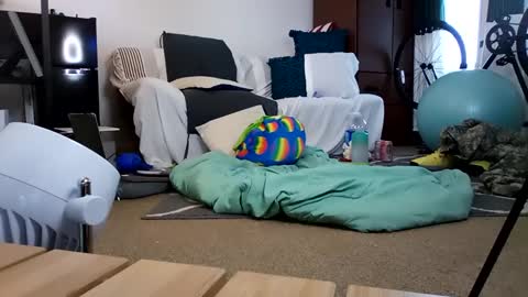 Snapshot of salis1981 chatting on February 19, 12:35 am salis1981 online show from February 19, 12:35 am