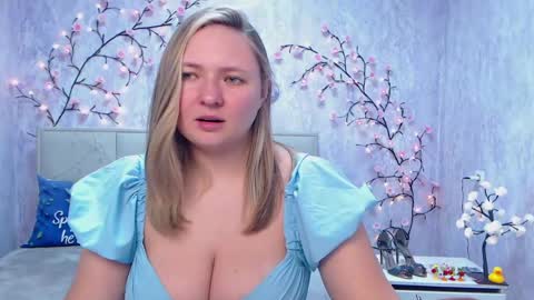 Sally online show from May 12, 6:39 pm