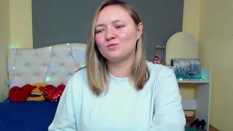 Sally online show from December 3, 7:36 pm