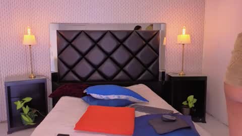 VALERIA online show from February 19, 1:32 pm