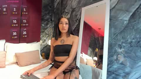 S A L O M E   online show from February 12, 12:20 pm