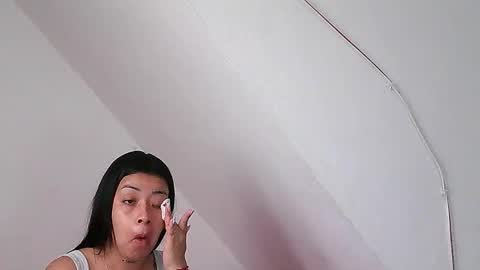   online show from March 18, 12:33 pm