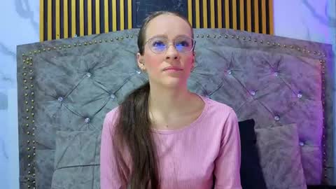 salome_cruxx online show from April 12, 2:10 pm