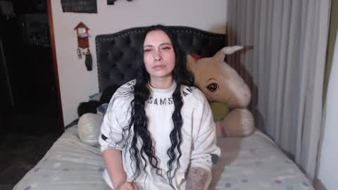 yenny online show from April 2, 3:14 am