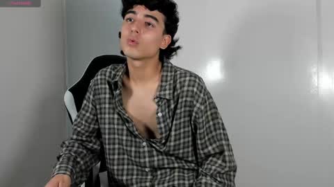 salvatore_montt online show from March 2, 12:53 am