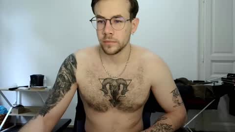 Zac online show from March 10, 10:18 am