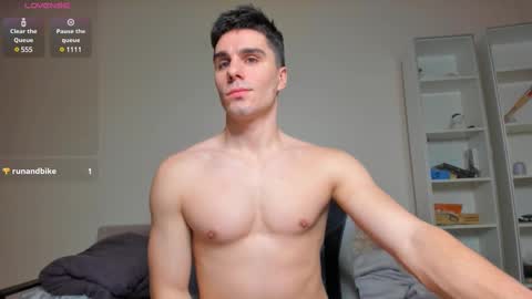 Snapshot of sam_huston18 chatting on February 26, 11:52 pm BACK IN 2 WEEKS online show from February 26, 11:52 pm