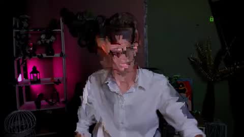 Sam online show from November 18, 9:07 pm