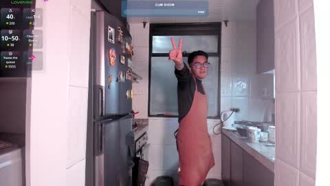 SAMUEL THOMPSON online show from December 3, 11:51 pm