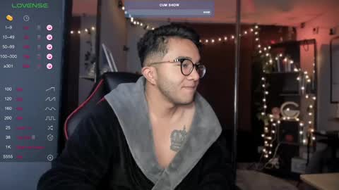 SAMUEL THOMPSON online show from December 10, 3:09 am