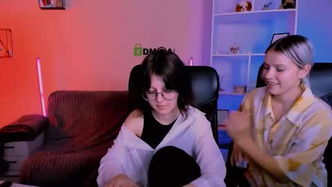 samanta_hotty online show from December 2, 8:51 pm