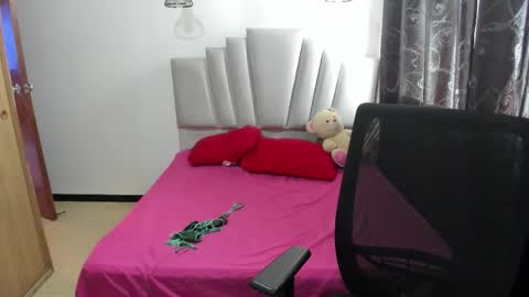 Samantha  online show from November 4, 2:40 pm