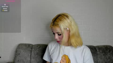 samantha_browwnn online show from February 11, 3:08 am